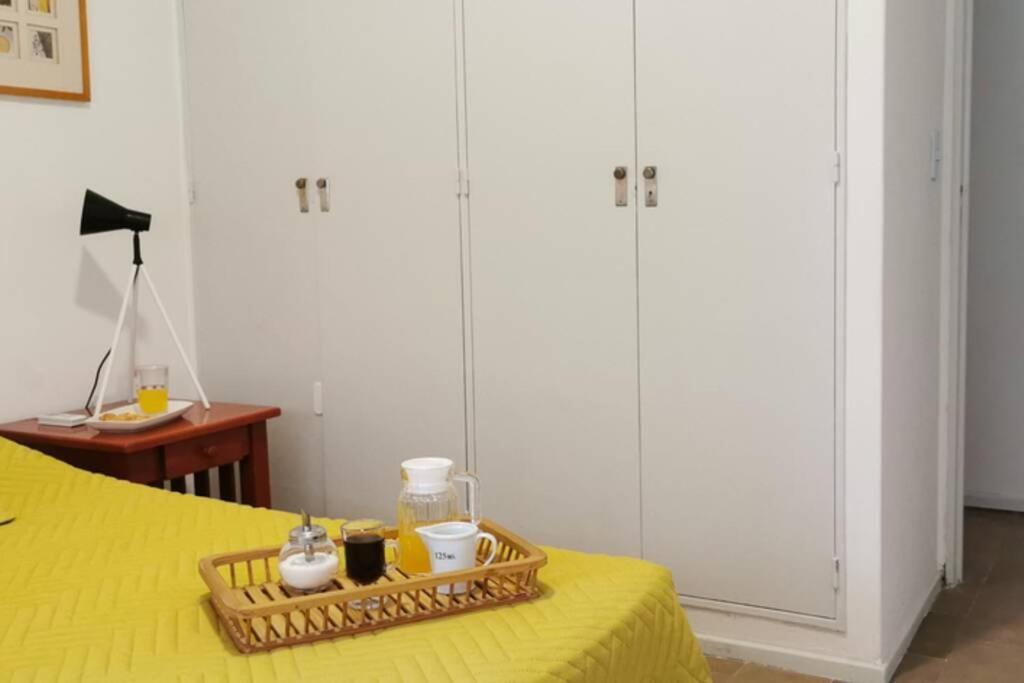 Luminoso 2 Ambientes En Almagro Av Corrientes 3 Personas Appartement Buenos Aires Buitenkant foto